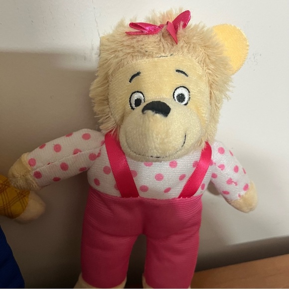 Lot Of 3 Berenstein Bears Plush Stuffed Animals 2024 - Picture 4 of 6